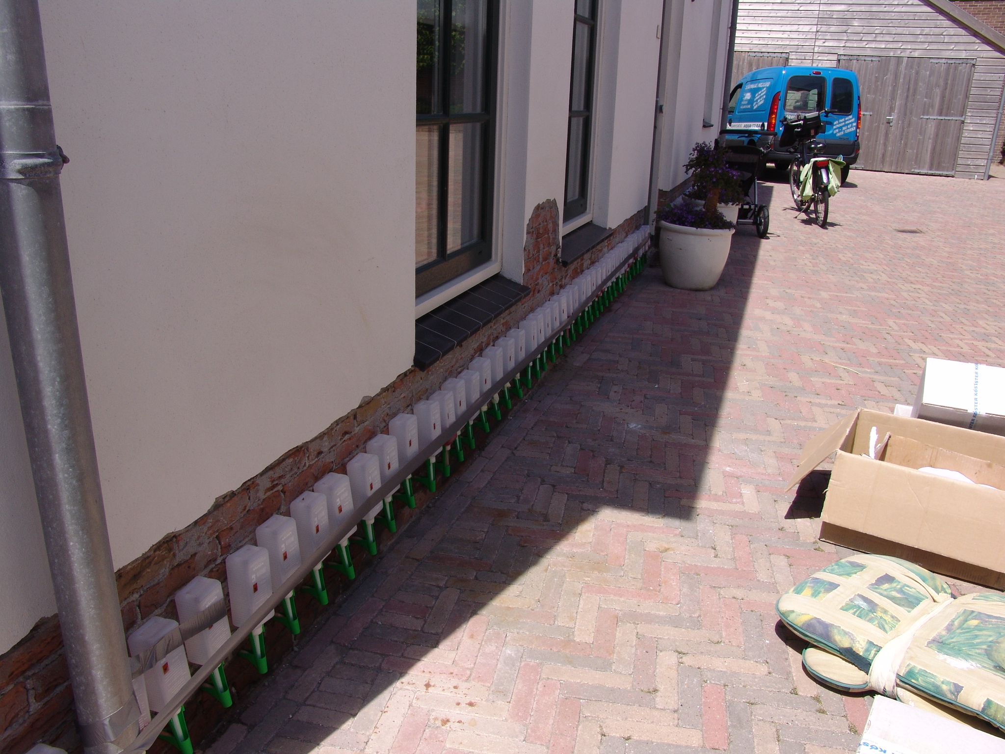 Opstijgend vocht aanbrengen 3.JPG