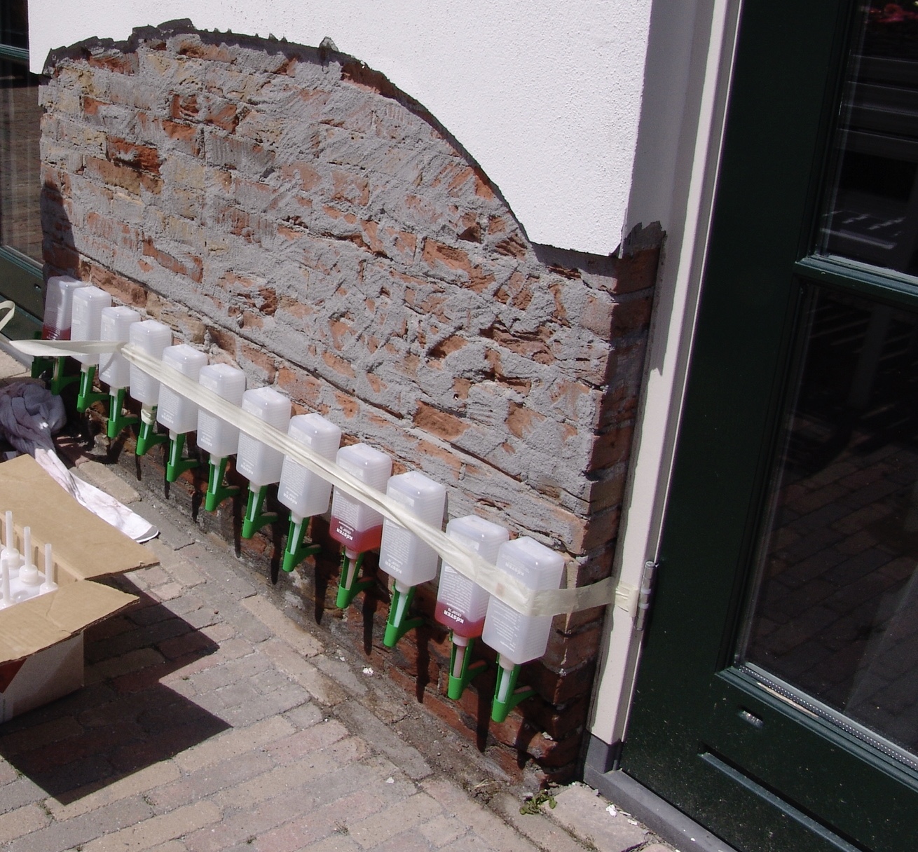 Opstijgend vocht aanbrengen.JPG