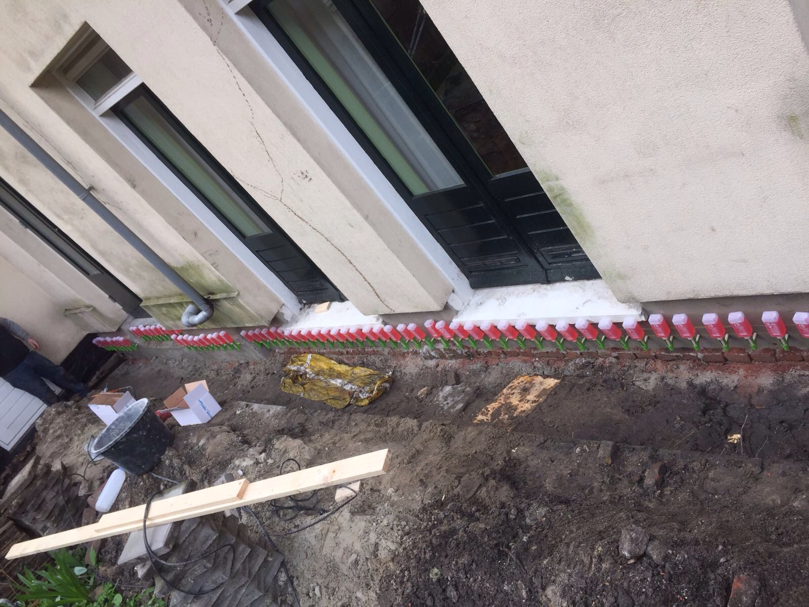 Opstijgend vocht maaiveld.JPG