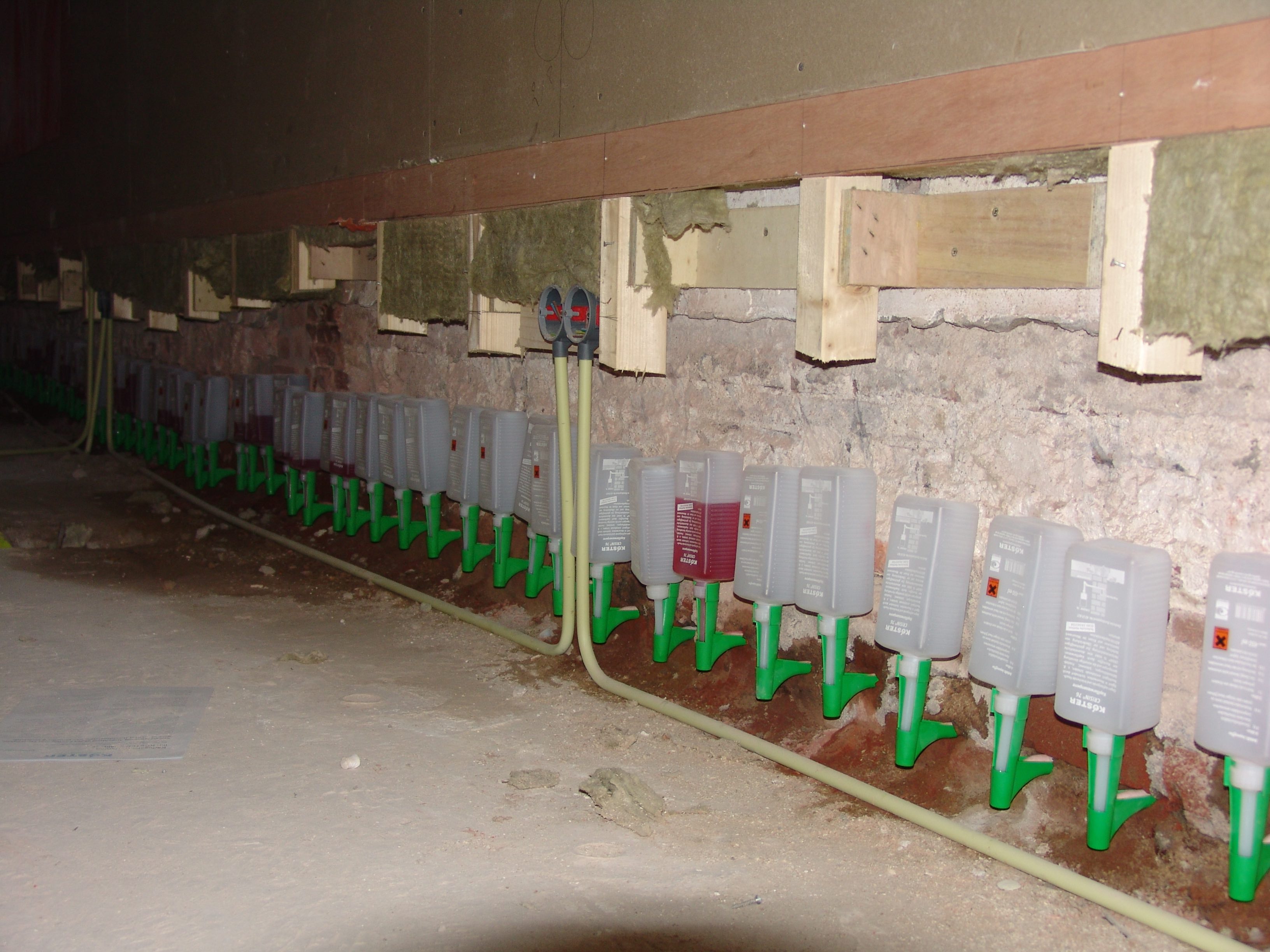 Opstijgendvocht binnenmuur.jpg