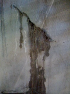 Lekkende scheur beton.jpg