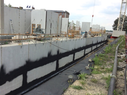 Afdichting van kelderwand  - buitenzijde.JPG