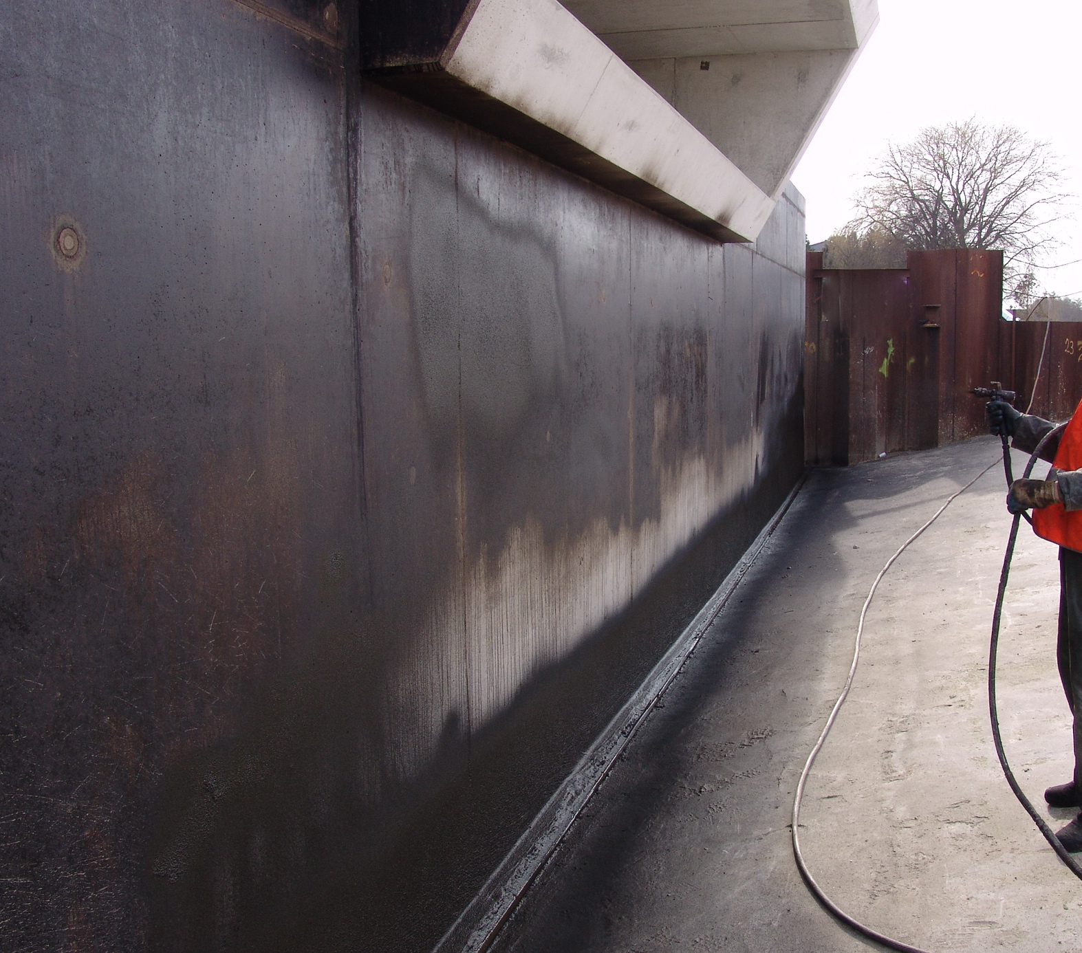 Bitumen - dichting kelder 1.JPG