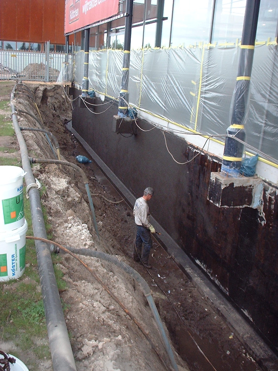 Kelderdichting   - aan de buitenzijde 11.JPG