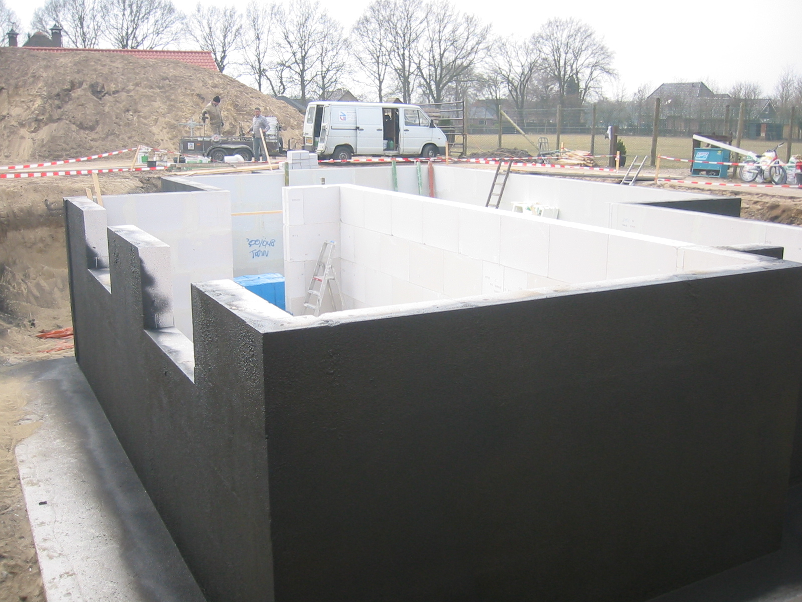 Kelderdichting - aan de buitenzijde .JPG