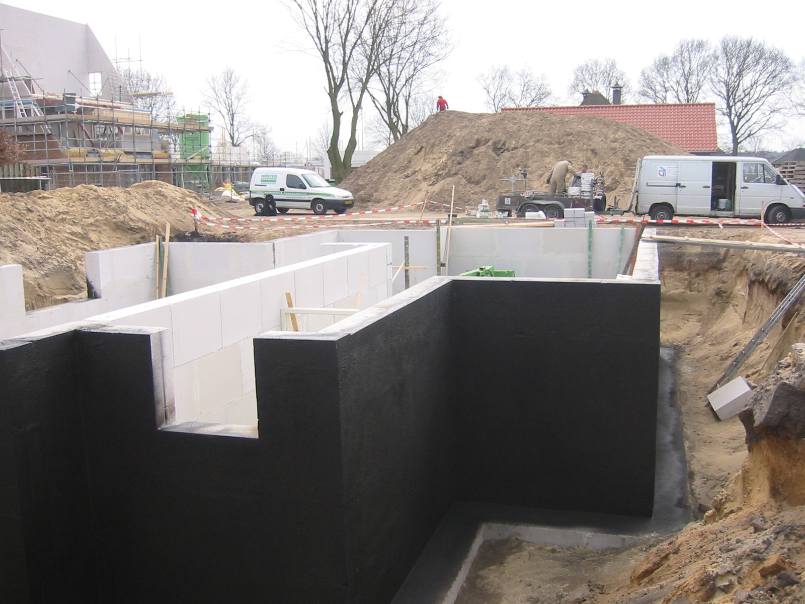 Kelderdichting - aan de buitenzijde 3.JPG