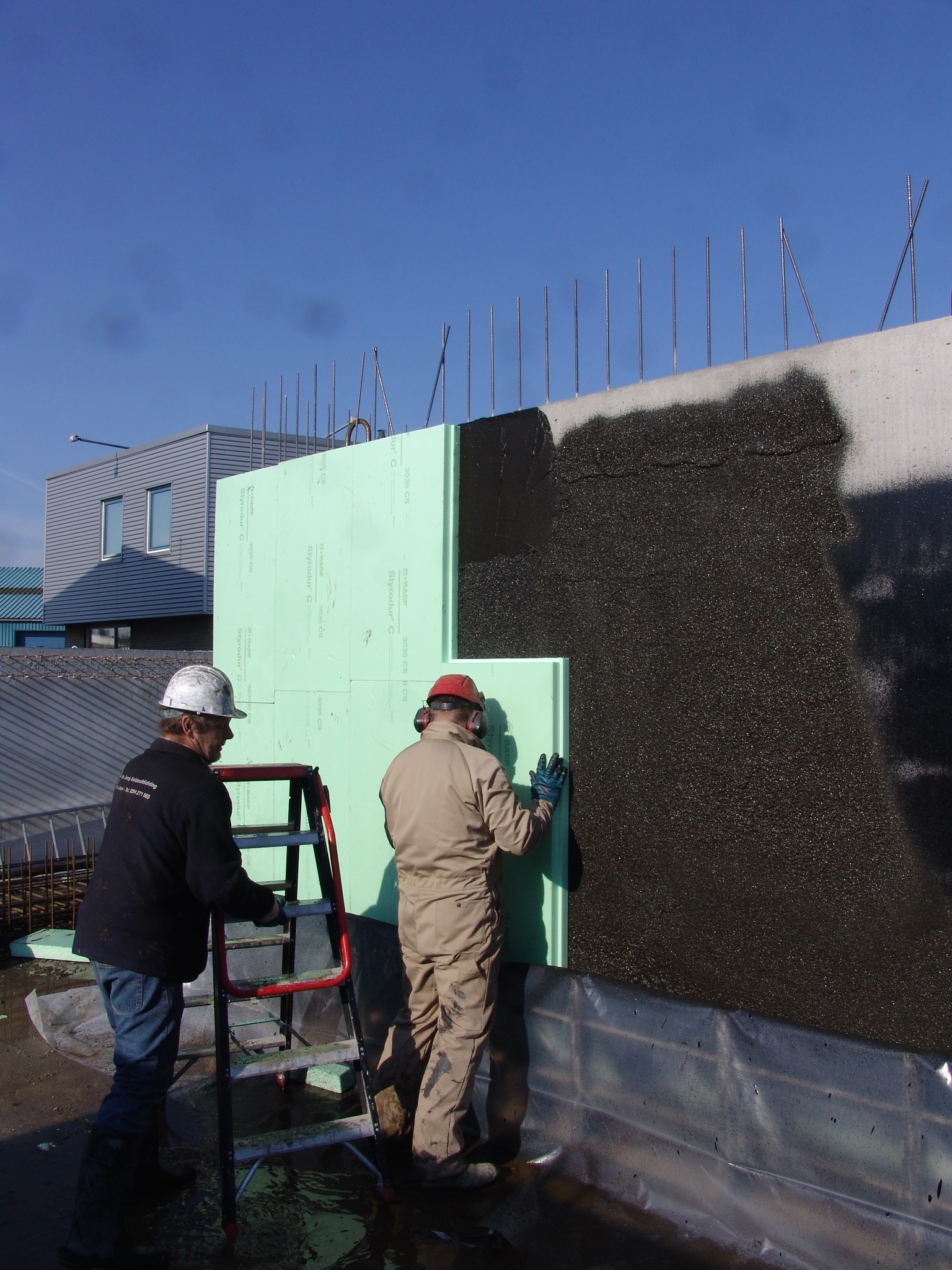 Kelderwand isoleren 122.JPG