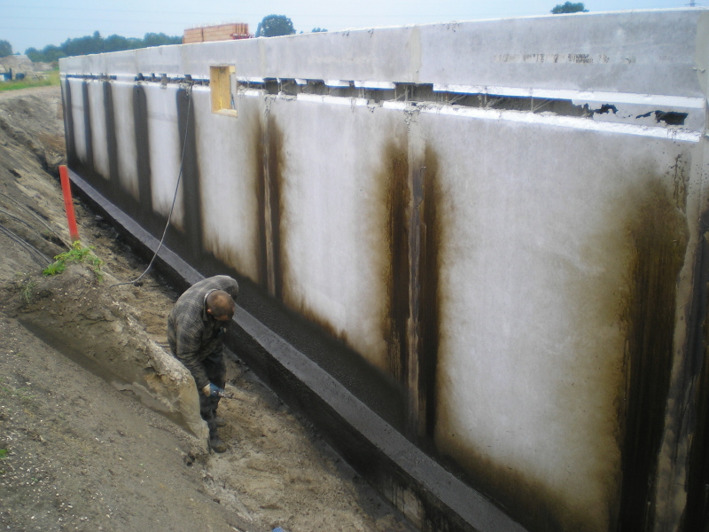 Prefab kelders - bitumenafdichting.jpg