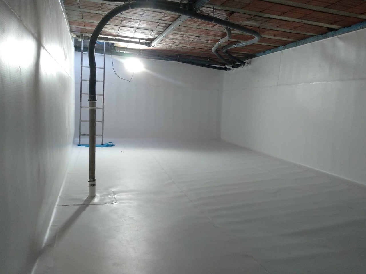 TPO afdichting reinwater kelder.jpg